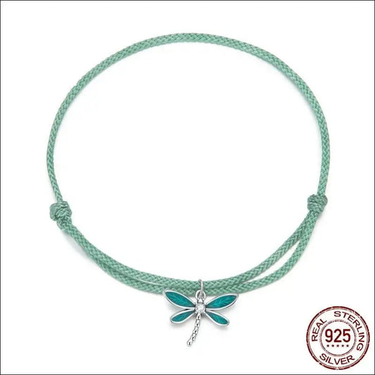 Dragonfly Pendant String Armband in 925 Sterling Silver with adjustable green string and shimmering stone.