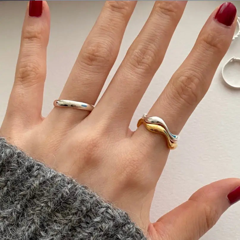 Biance Fristil – Asymmetrisk Silverring för modern elegans
