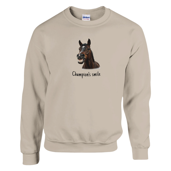 Champion’s Smile – Funny Horse Crewneck Sweatshirt med leende hästdesign.