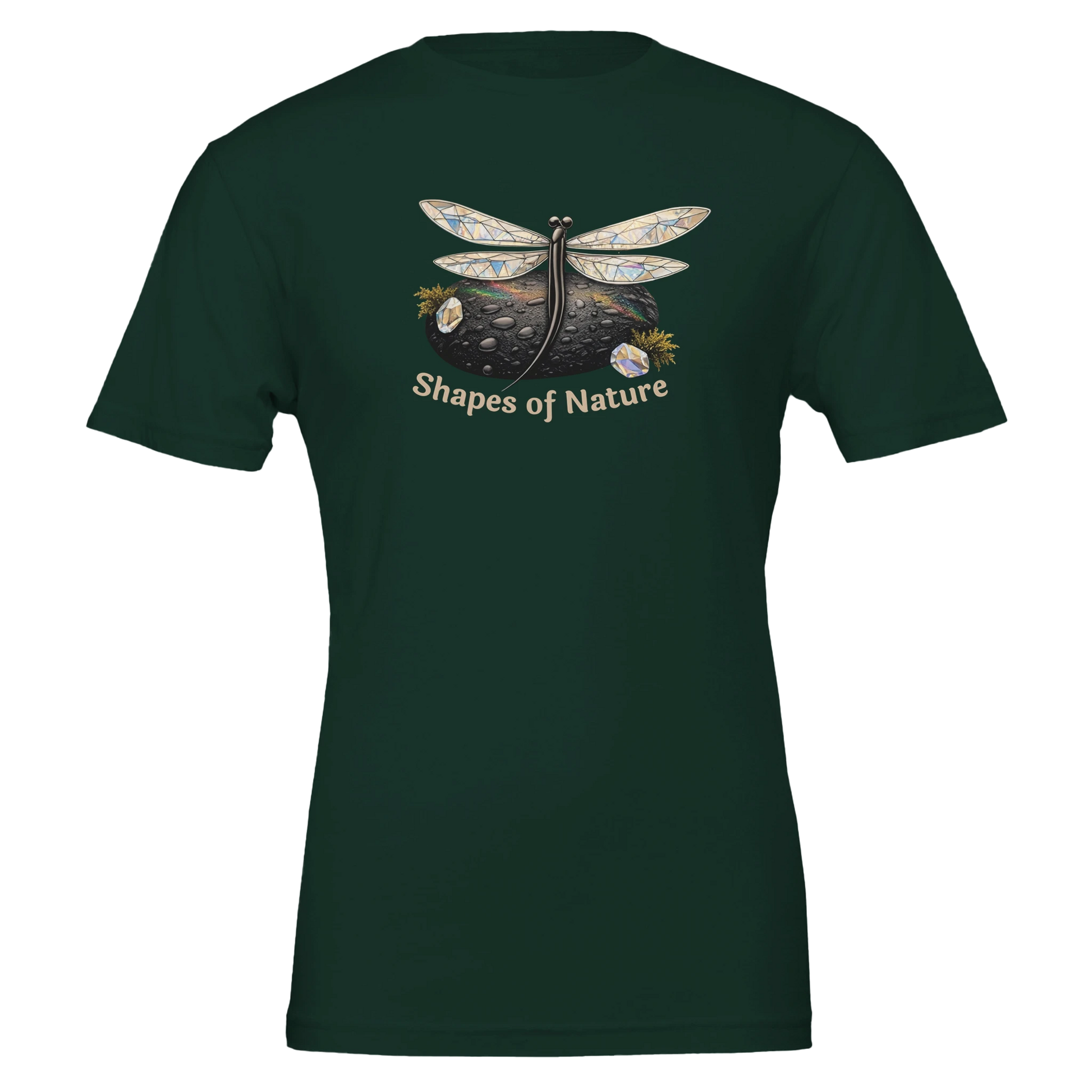 Shapes of Nature Trollslända premium t-shirt med naturinspirerat motiv på grön bakgrund.