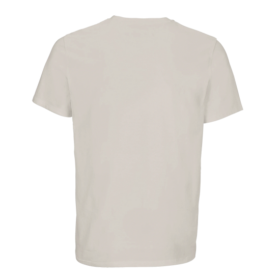 Baksidan av en ekologisk t-shirt med illustration av röda dansskor, mjuk och hållbar design.