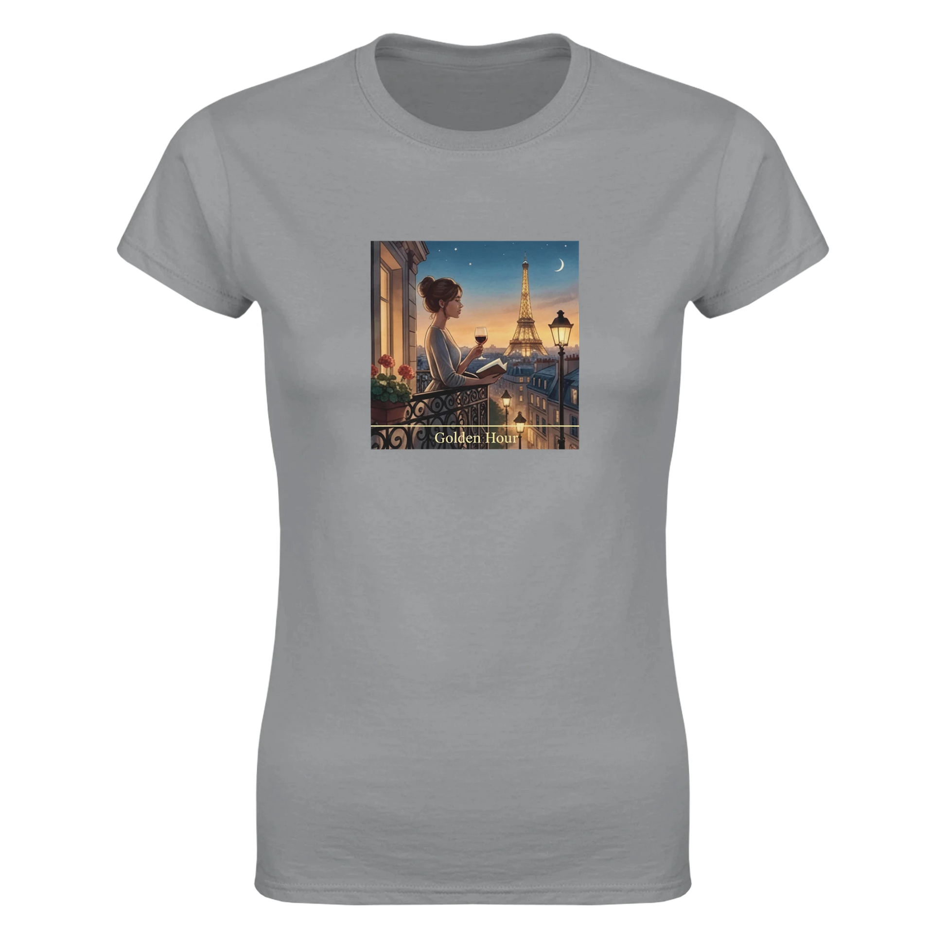 Paris Motiv – Grå t-shirt med balkongutsikt över Paris i mjukt kvällsljus och Golden Hour design.