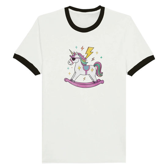 Unicorn Ringer T‑Shirt med grafiskt motiv av gunghäst och blixt på vit bakgrund.