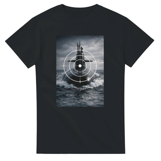 Ubåt T-shirt med grafiskt ubåtsmotiv i modern design och skarp detaljrikedom.