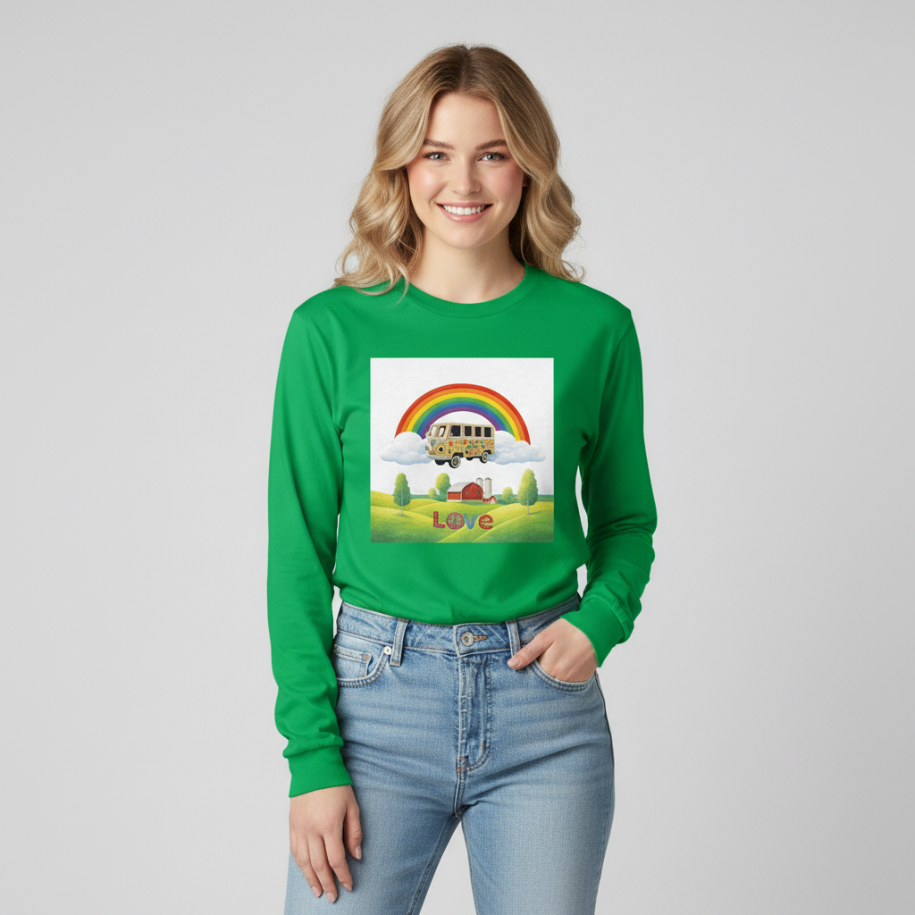 Flower Poer Love t-shirten med leende modell, framsidean.