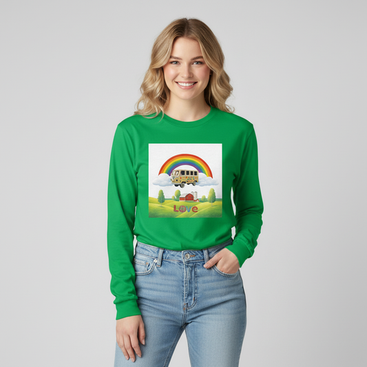 Flower Poer Love t-shirten med leende modell, framsidean.