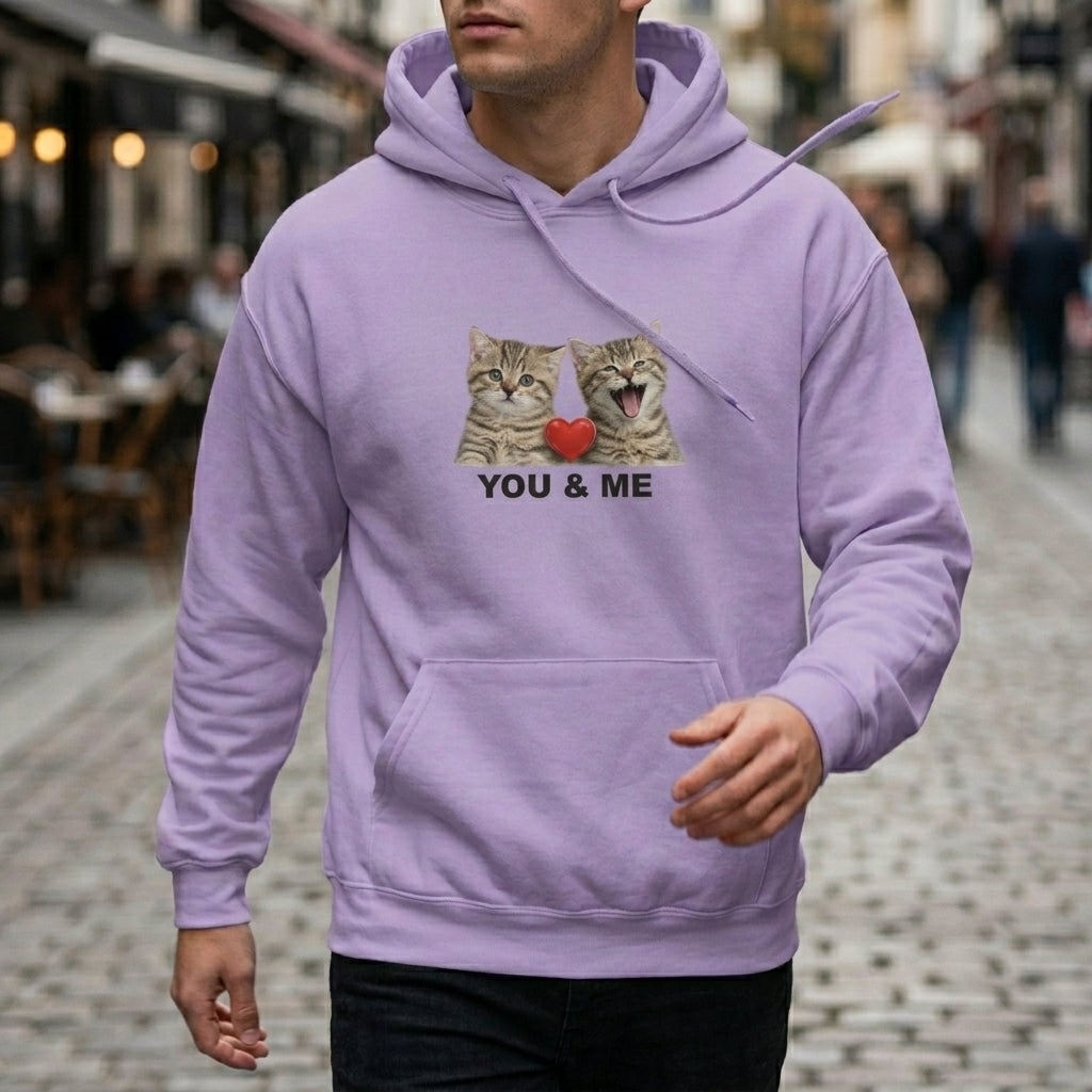 Mjuk Hoodie med Katter och Du Jag Text, lila hoodie med kattbilder och texten YOU & ME.