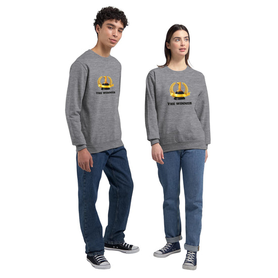Snygg Sweatshirt för vinnaren, två modeller som visar upp den livliga sweatshirt designen.
