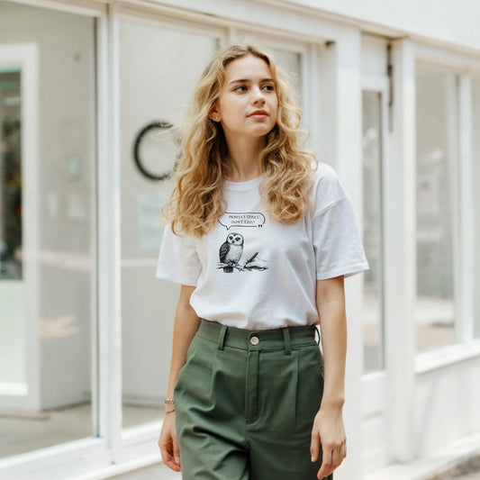 Owl t-shirt in white featuring a charming owl illustration in kroki style, perfect for streetwear fashion.
