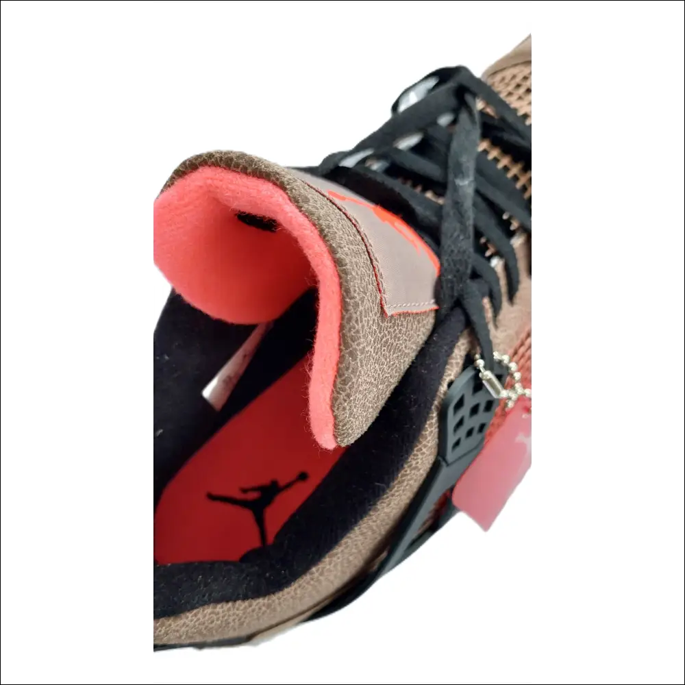 Air Jordan 4 Retro Taupe Hazel