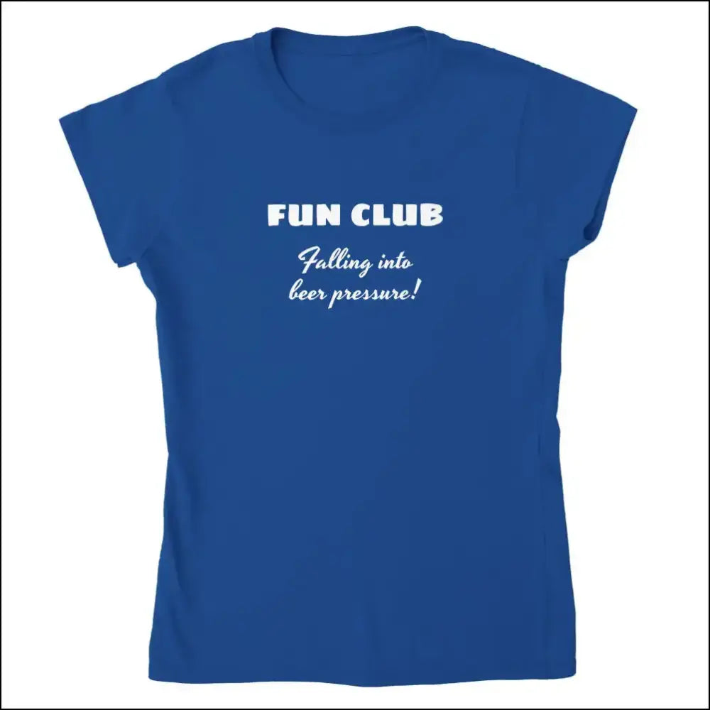Beer T-shirt för kvinnor med fun club design och vit text på kungsblå bakgrund.