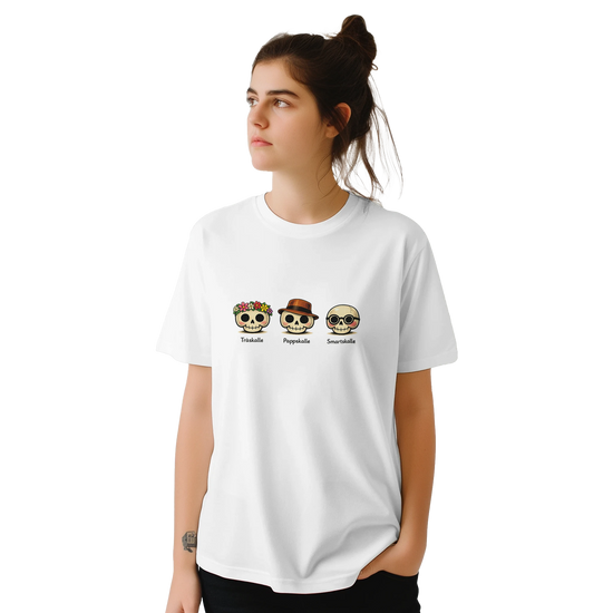 Klipska Skallar nordisk t-shirt med tre unika dödskallar i stilren design.