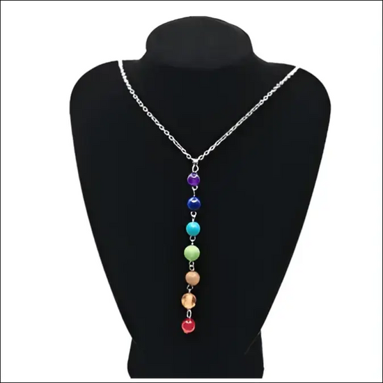 Chakra halsband med natursten och balanserande hänge - Sju färger - Kedjehalsband