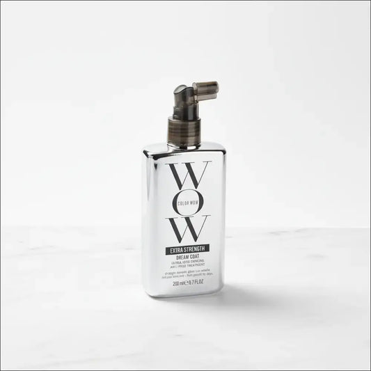 Color Wow Extra Strength Dream Coat återfuktande anti-frizz spray för slätt och glansigt hår, 200 ml.
