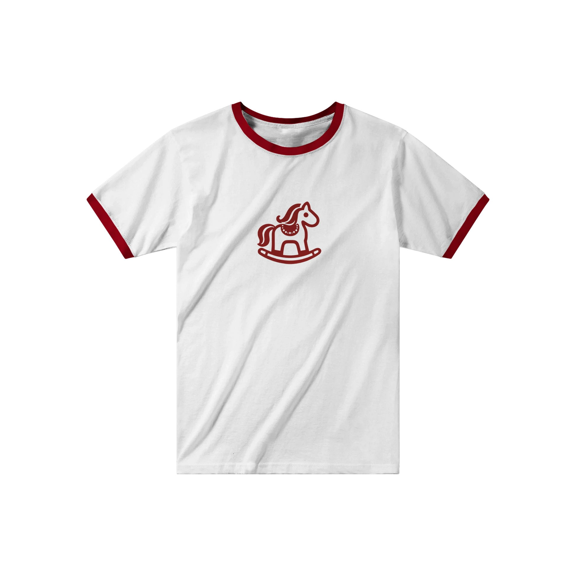 Röd Gunghäst Ringer T-Shirt - Vintage Rocking Horse Graphic Tee med röd kant och grafisk design.