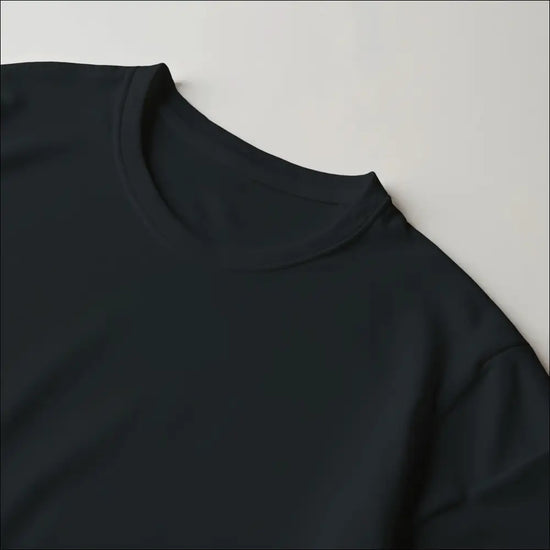 Go T‑Shirt – Grafisk vågdesign med kraft och rörelse - Print Material