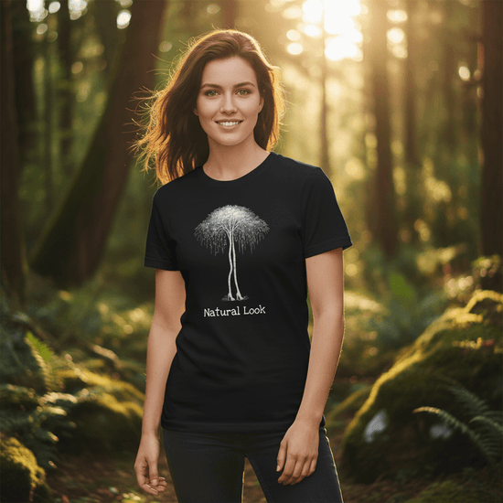 Surrealism Art Tee med björkar i klackar, unik konstnärlig stil i nordisk naturmiljö.