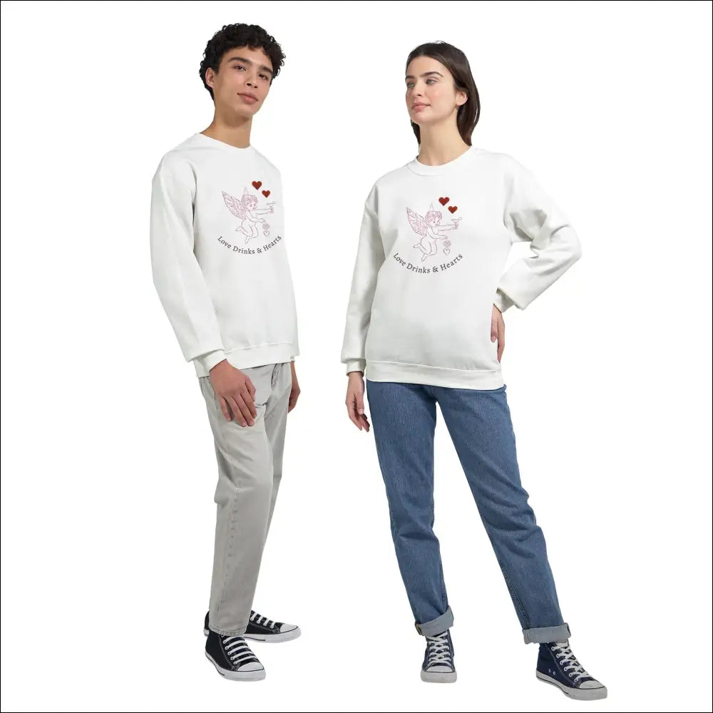 Love Drinks & Hearts Sweatshirt – Mysiga romantiska vibbar för alla