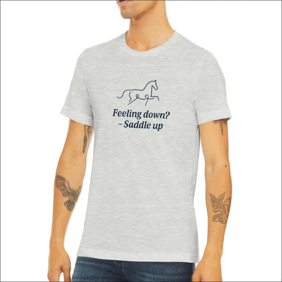 Minimalist Ryttar Tee – Unisex Sval Triblend Mix - Solid White / S - Print Material