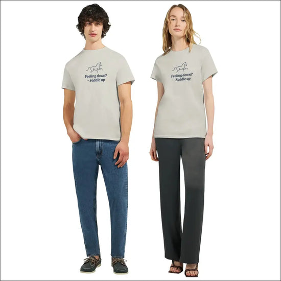 Minimalistisk Häst T‑shirt – Unisex Ryttartee (Gildan 2000) - Print Material