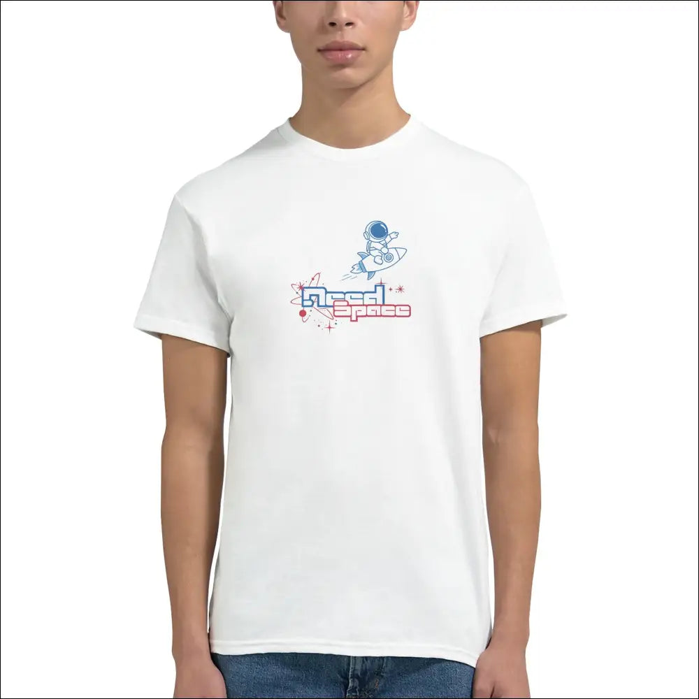 Need Space – grafisk t‑shirt för utforskare - Print Material