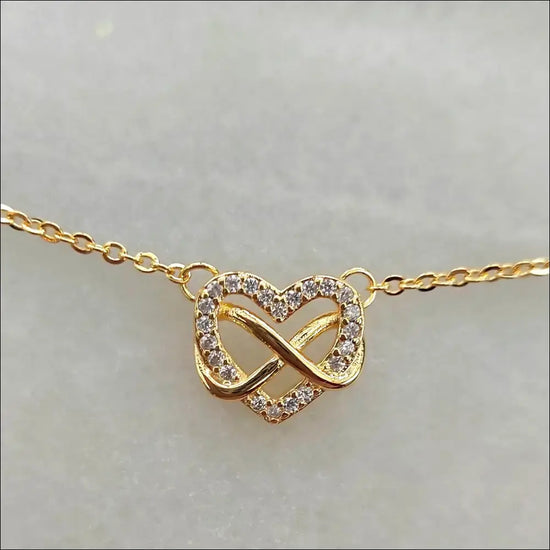 Pandora Sparkling Infinity Heart med Evighetssymbolen 362666C01 med gnistrande detaljer i sterling silver.