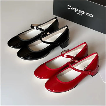 Repetto Rose Mary Jane Lyxiga Damskor i svart och röd färg, elegant design med klassiskt utseende.