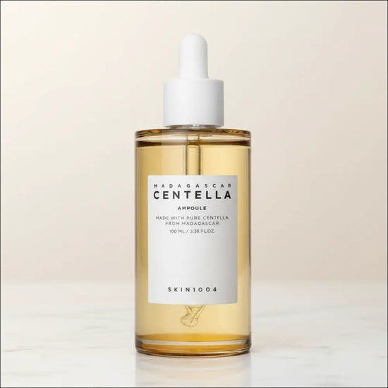 SKIN1004 Madagascar Centella Ampull 100ml flaska med pipett, lugnande och återfuktande serum.