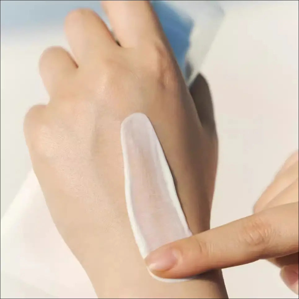 Skin1004 Madagascar Sun Serum Centella Hyalu-Cica SPS 50 - mutual