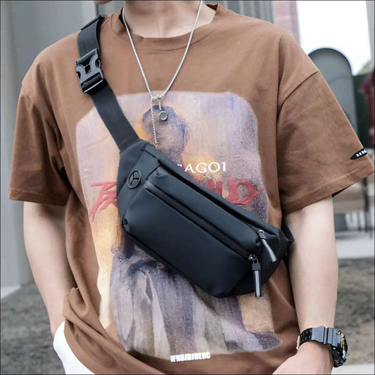 Svart crossbody midjeväska – vattenavvisande och säker för resan - Midjeväska