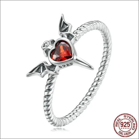 Tarot inspirerad Goth Bat Wings Ring med CZ-hjärta - Silver + Zirkon / 6 / Äkta smycken - Ringar