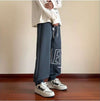Trendiga fleece sweatpants med stiliserade bokstäver till tonårinar - Premium mutual from mutualdropshopping - Just 380 kr! Shop now at Picatshirt