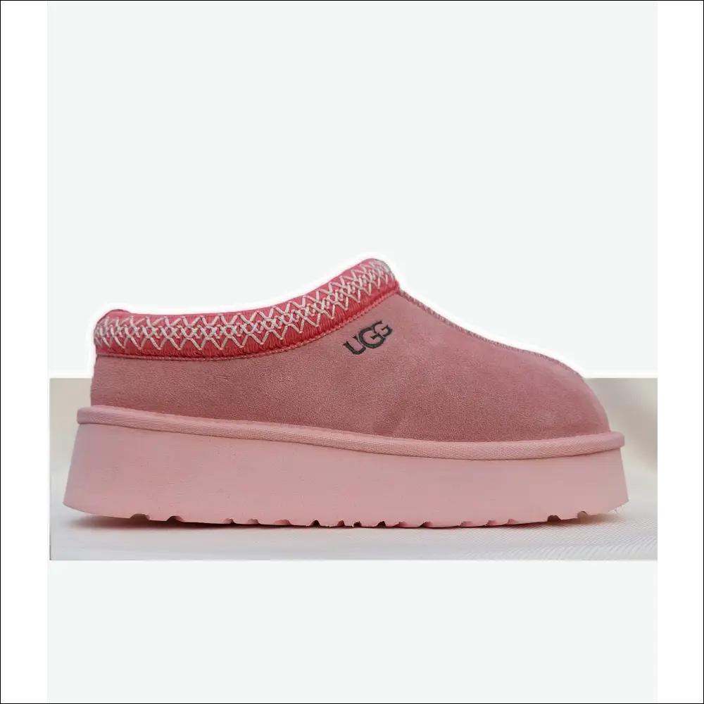 UGG Tazz Fårskinnstofflor – Pink Dawn (F19010) i rosa mocka med Treadlite™-sula.