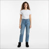 UGG W Classic Ultra Mini Plattform Svart Mocka styled with light blue jeans and a white t-shirt.
