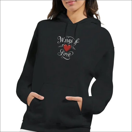 Wings of Love Pullover Hoodie – Premium bomull/polyester‑mix med design i svart och röd kärlekssymbol.